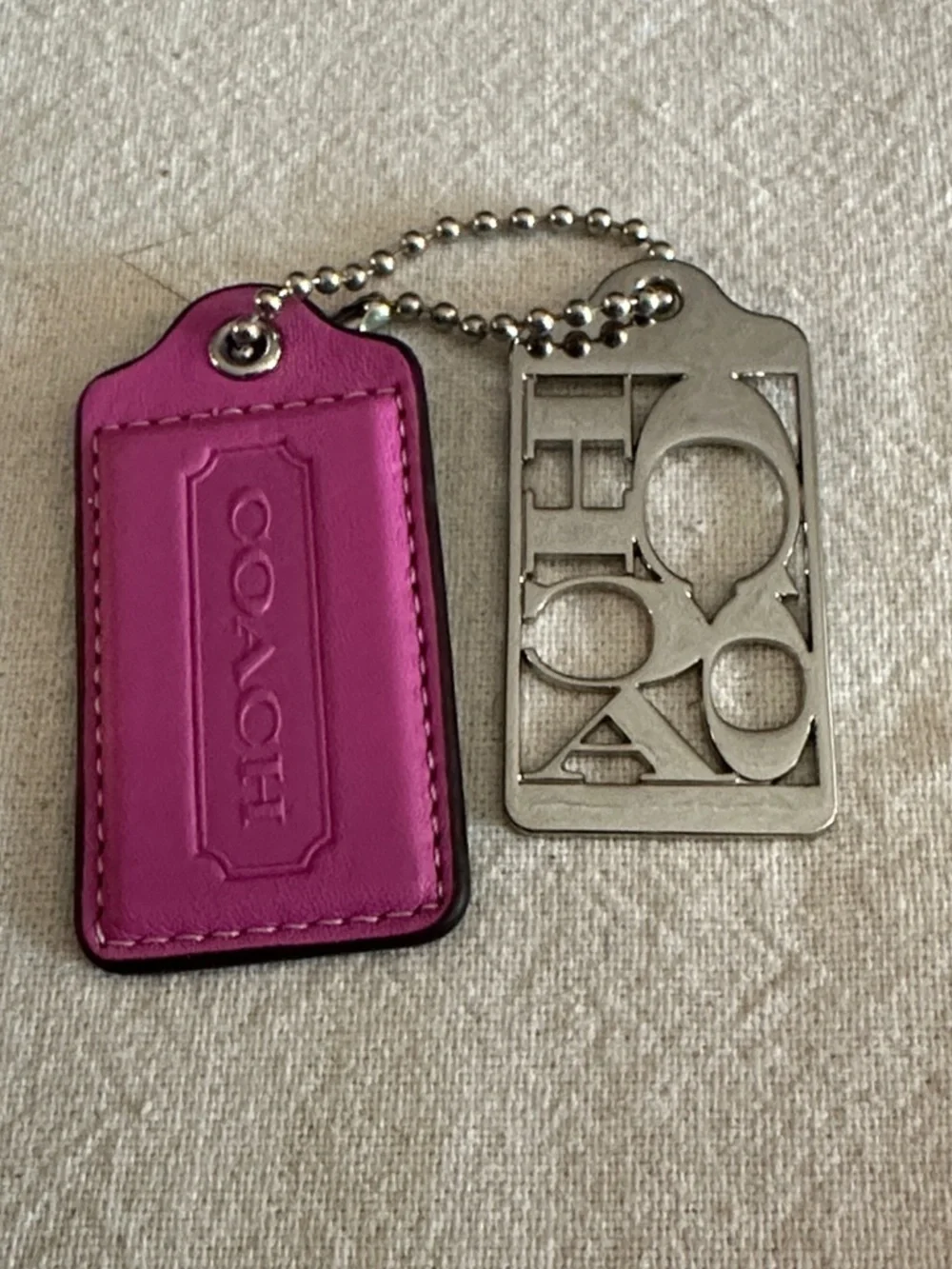 Coach Large 3" Leather Hangtag Pink fuchsia with logo cut out tag - Picture 1 of 5